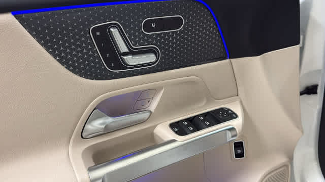 Thumbnail: 2026 Mercedes-Benz GLB - 24