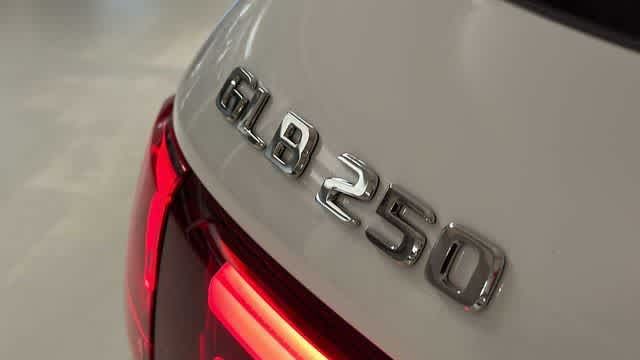 Thumbnail: 2026 Mercedes-Benz GLB - 20