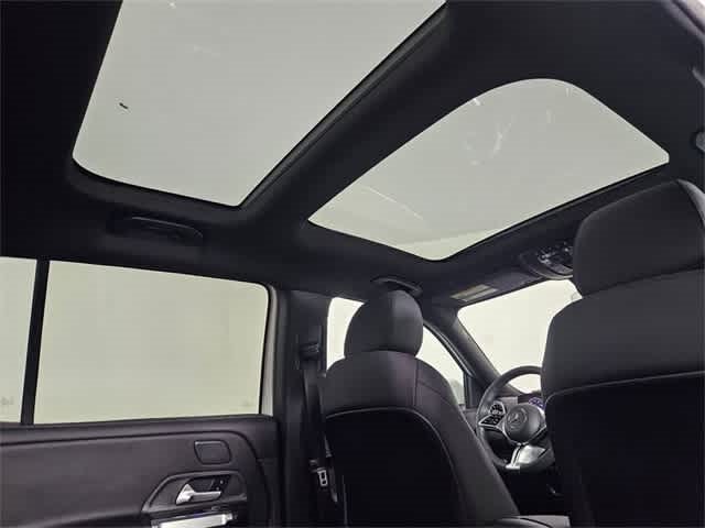 Thumbnail: 2025 Mercedes-Benz GLB - 54