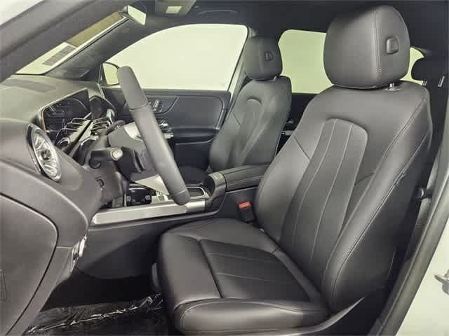 Thumbnail: 2025 Mercedes-Benz GLB - 45