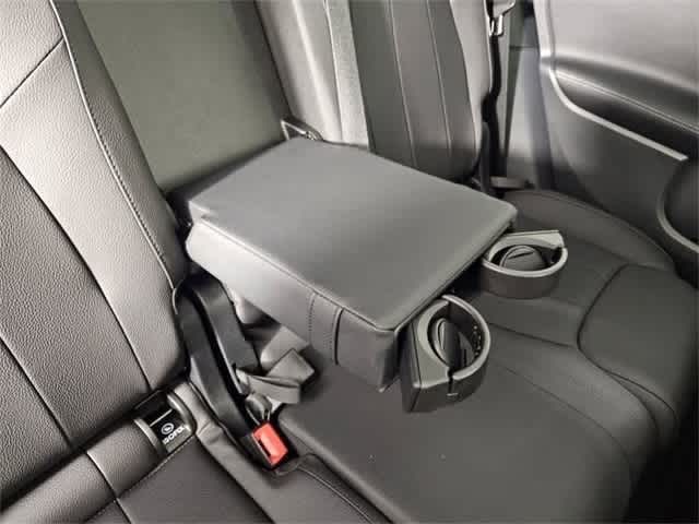 Thumbnail: 2025 Mercedes-Benz GLB - 74