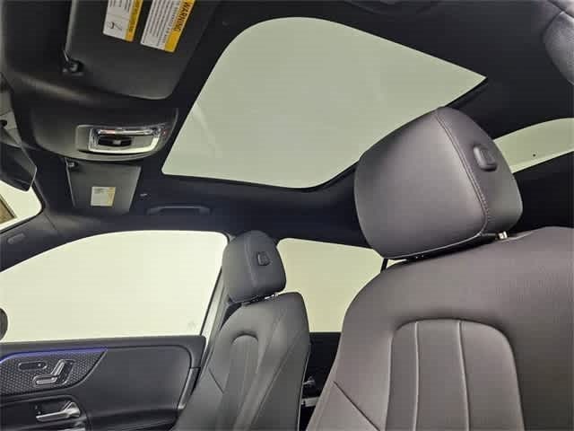 Thumbnail: 2025 Mercedes-Benz GLB - 50