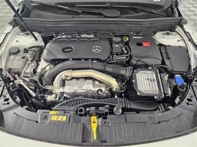 Thumbnail: 2025 Mercedes-Benz GLB - 9