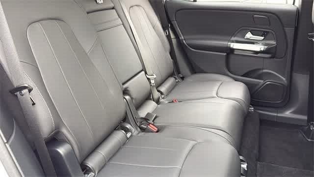 Thumbnail: 2025 Mercedes-Benz GLB - 70