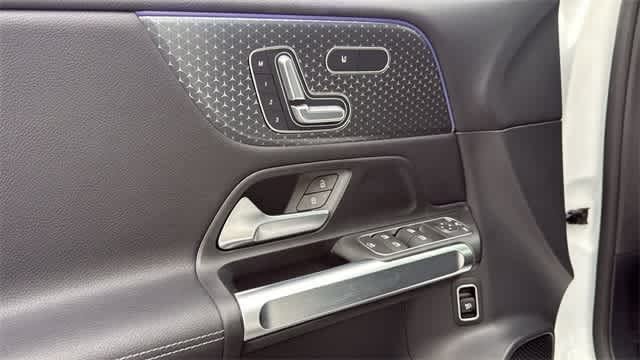 Thumbnail: 2025 Mercedes-Benz GLB - 24