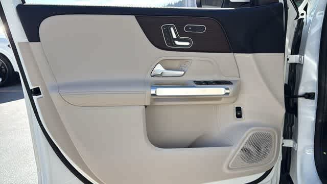 Thumbnail: 2025 Mercedes-Benz GLB - 20