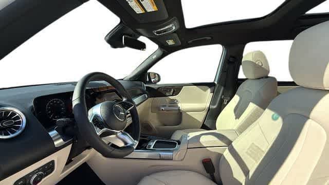 Thumbnail: 2025 Mercedes-Benz GLB - 9