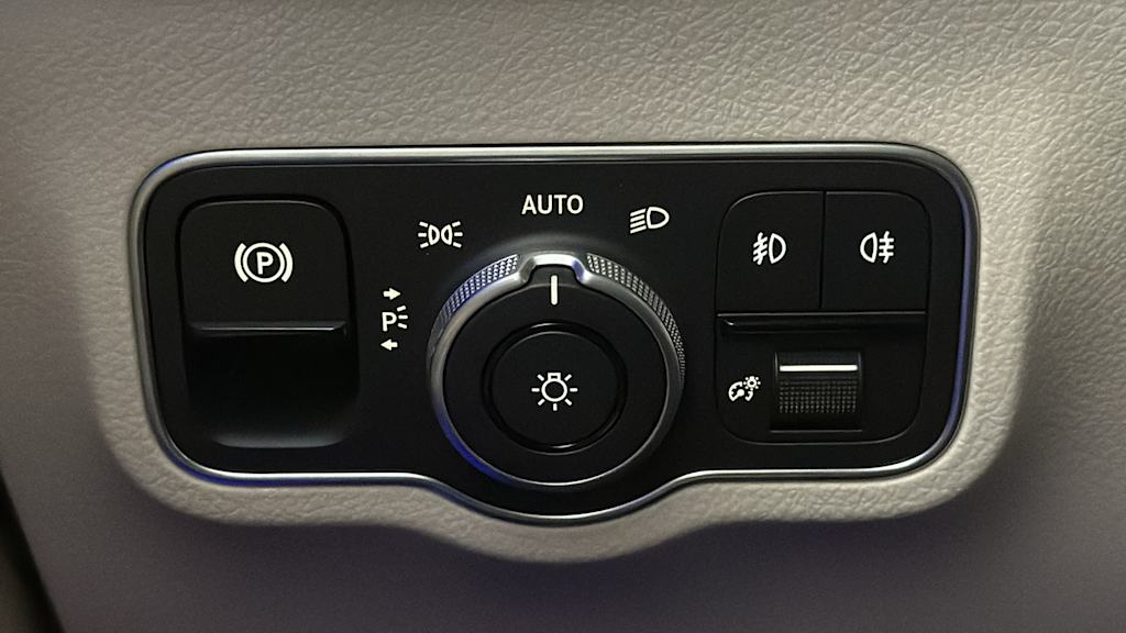 Thumbnail: 2026 Mercedes-Benz GLB - 25