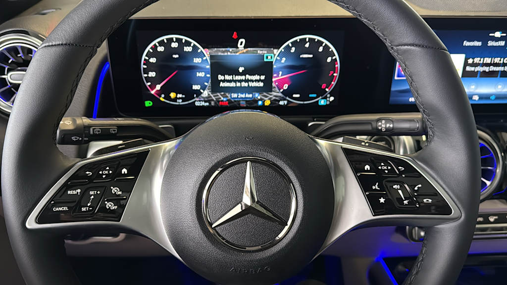 Thumbnail: 2026 Mercedes-Benz GLB - 10