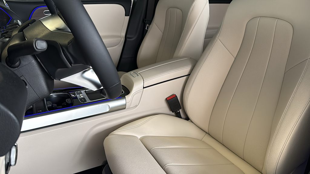 Thumbnail: 2026 Mercedes-Benz GLB - 11