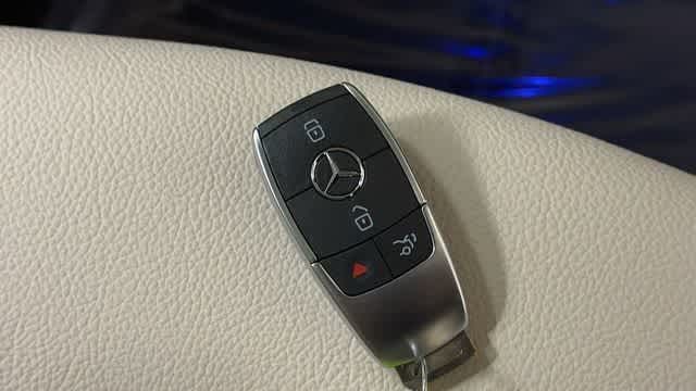 Thumbnail: 2026 Mercedes-Benz GLB - 20