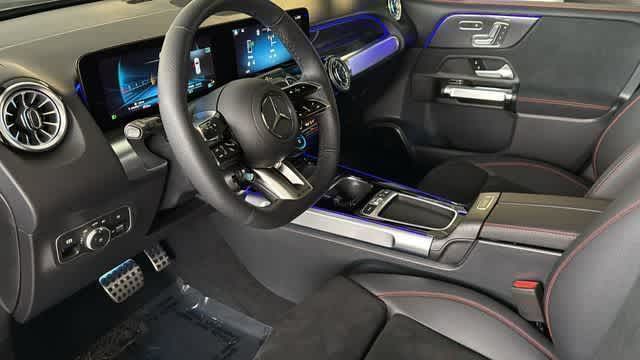 Thumbnail: 2026 Mercedes-Benz GLB - 10