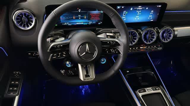 Thumbnail: 2026 Mercedes-Benz GLB - 2