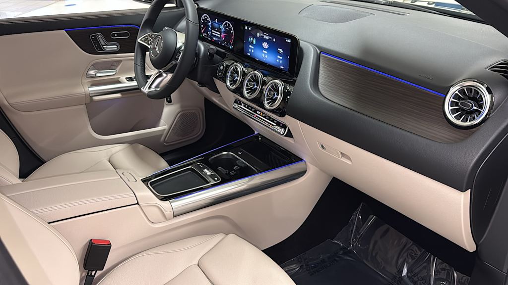 Thumbnail: 2026 Mercedes-Benz GLA - 40