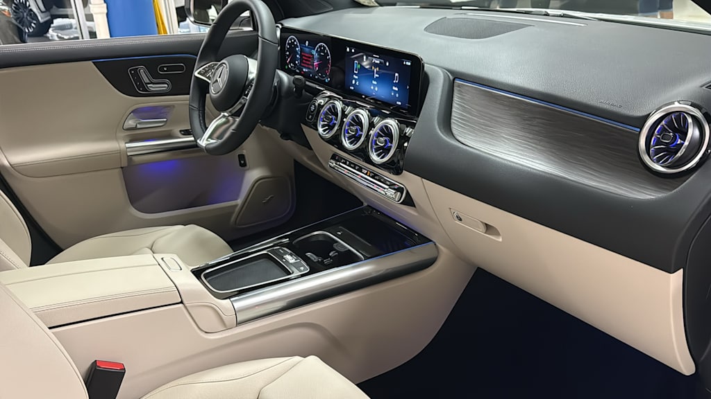 Thumbnail: 2026 Mercedes-Benz GLA - 15