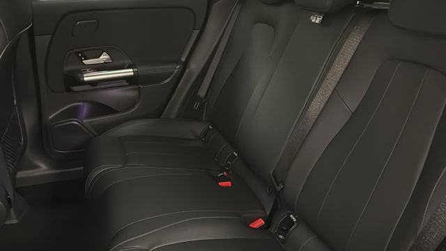Thumbnail: 2025 Mercedes-Benz GLA - 31