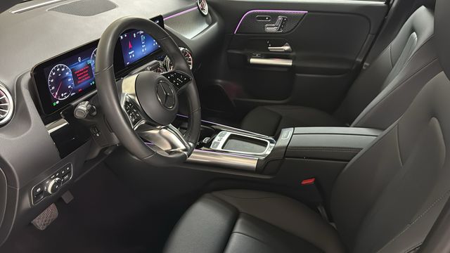 Thumbnail: 2025 Mercedes-Benz GLA - 11