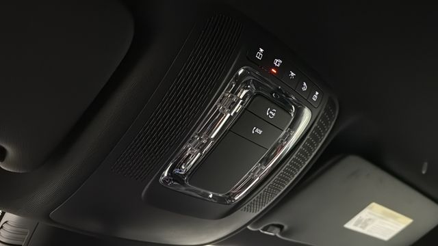 Thumbnail: 2025 Mercedes-Benz GLA - 28