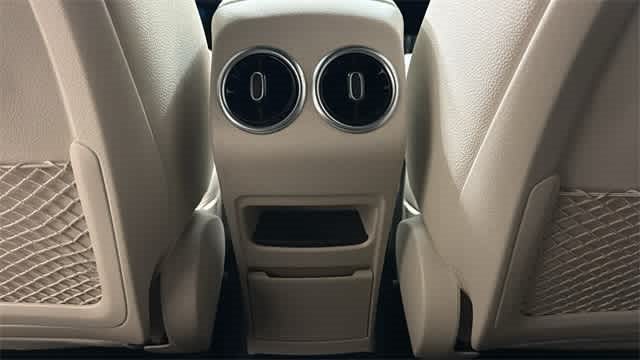 Thumbnail: 2025 Mercedes-Benz GLA - 30