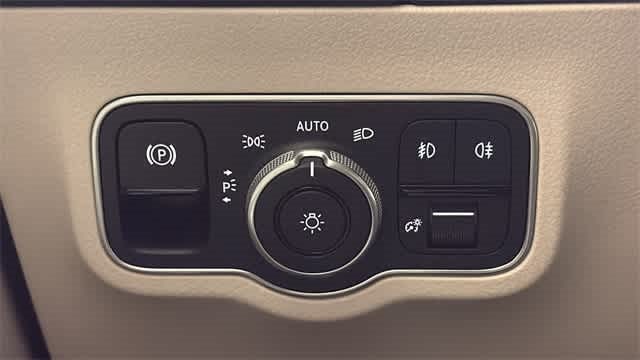 Thumbnail: 2025 Mercedes-Benz GLA - 24