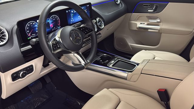 Thumbnail: 2025 Mercedes-Benz GLA - 13