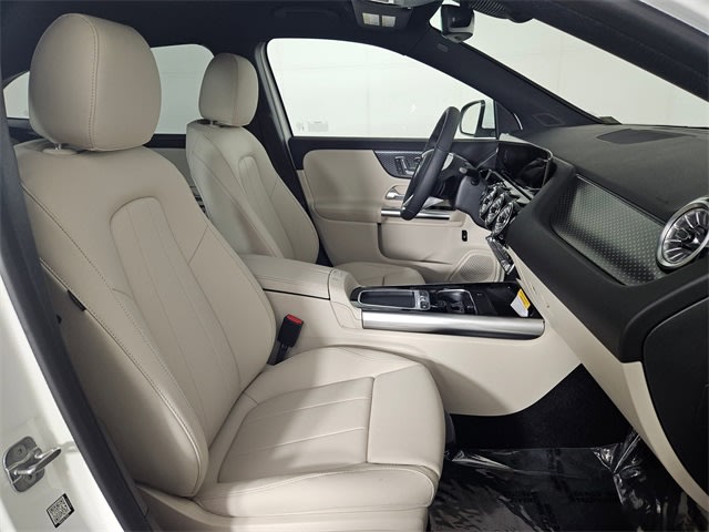 2025 Mercedes-Benz GLA 250 8