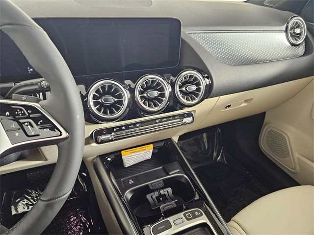 2025 Mercedes-Benz GLA 250 11