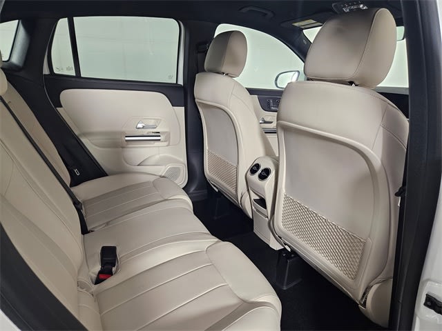 2025 Mercedes-Benz GLA 250 9