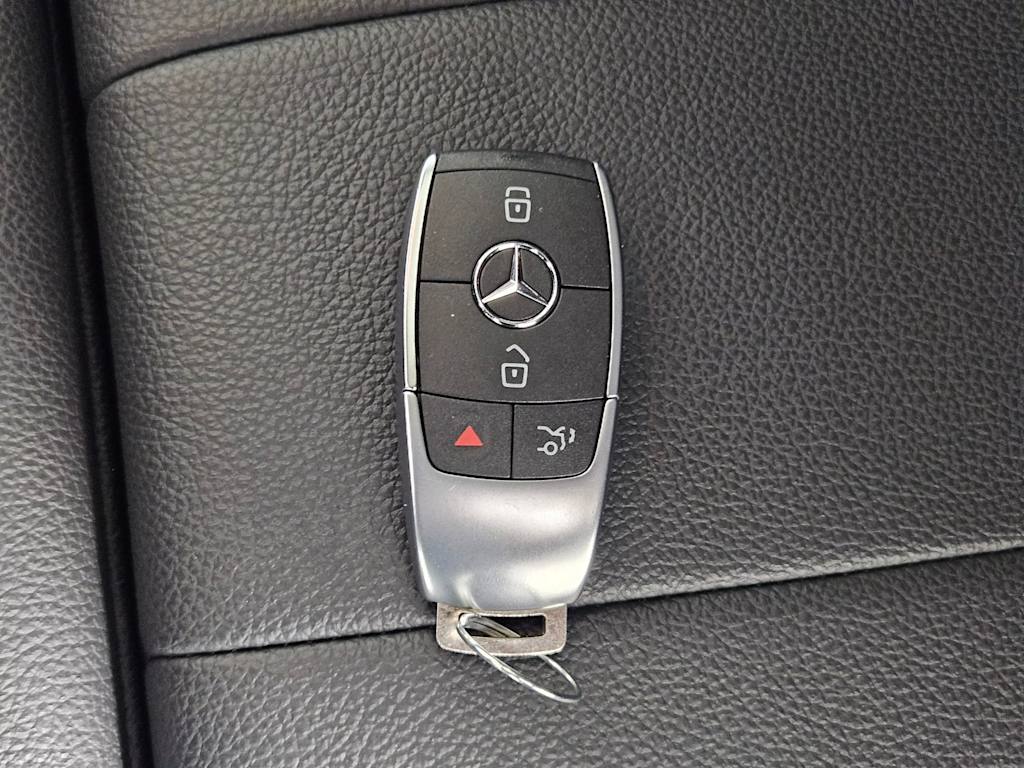 2024 Mercedes-Benz EQB 300 43