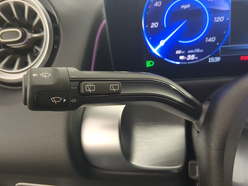 Thumbnail: 2025 Mercedes-Benz EQB - 33