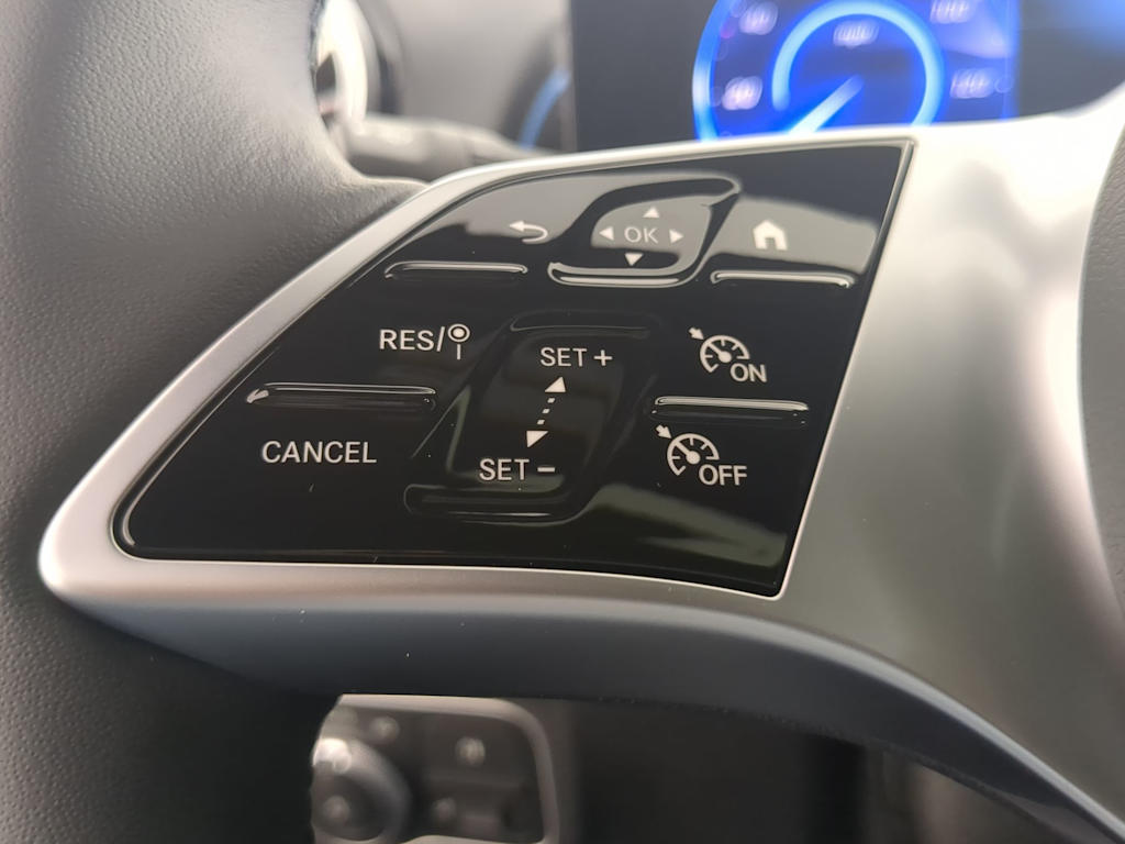 Thumbnail: 2025 Mercedes-Benz EQB - 31