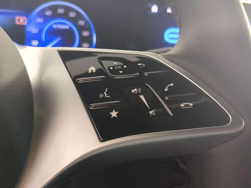 Thumbnail: 2025 Mercedes-Benz EQB - 32