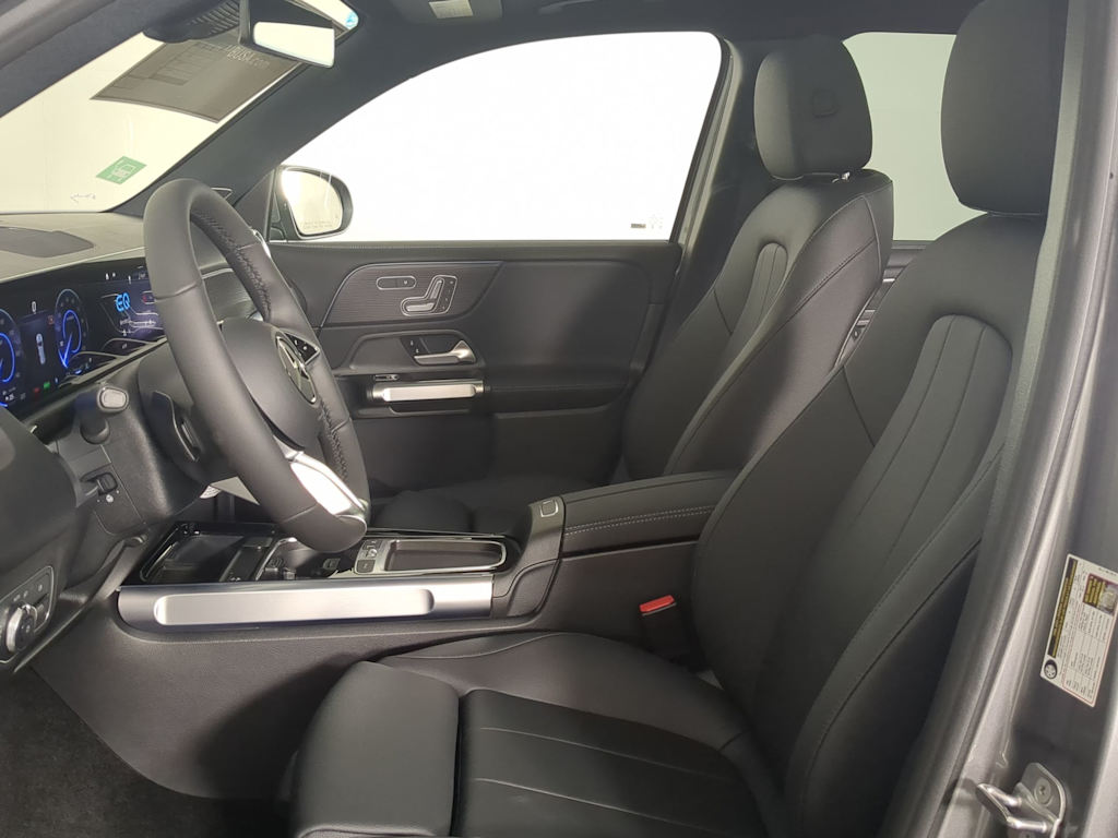 Thumbnail: 2025 Mercedes-Benz EQB - 11