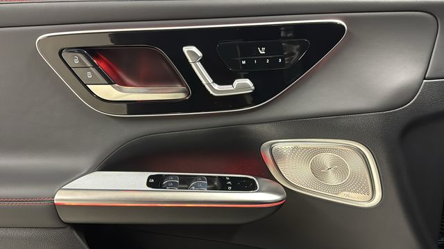 Thumbnail: 2026 Mercedes-Benz GLC - 24