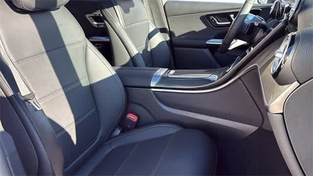 Thumbnail: 2025 Mercedes-Benz GLC - 36