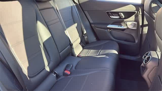 Thumbnail: 2025 Mercedes-Benz GLC - 35