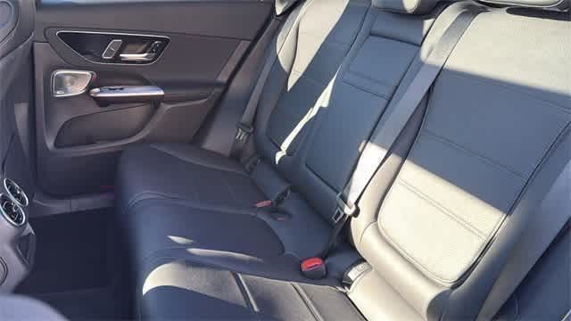 Thumbnail: 2025 Mercedes-Benz GLC - 32