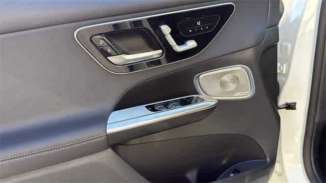 Thumbnail: 2025 Mercedes-Benz GLC - 24