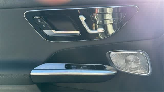 Thumbnail: 2025 Mercedes-Benz GLC - 25