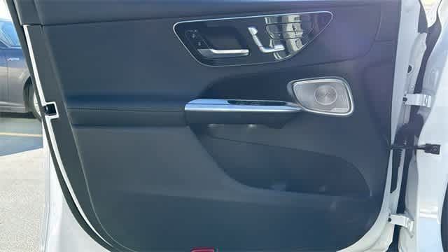 Thumbnail: 2025 Mercedes-Benz GLC - 23