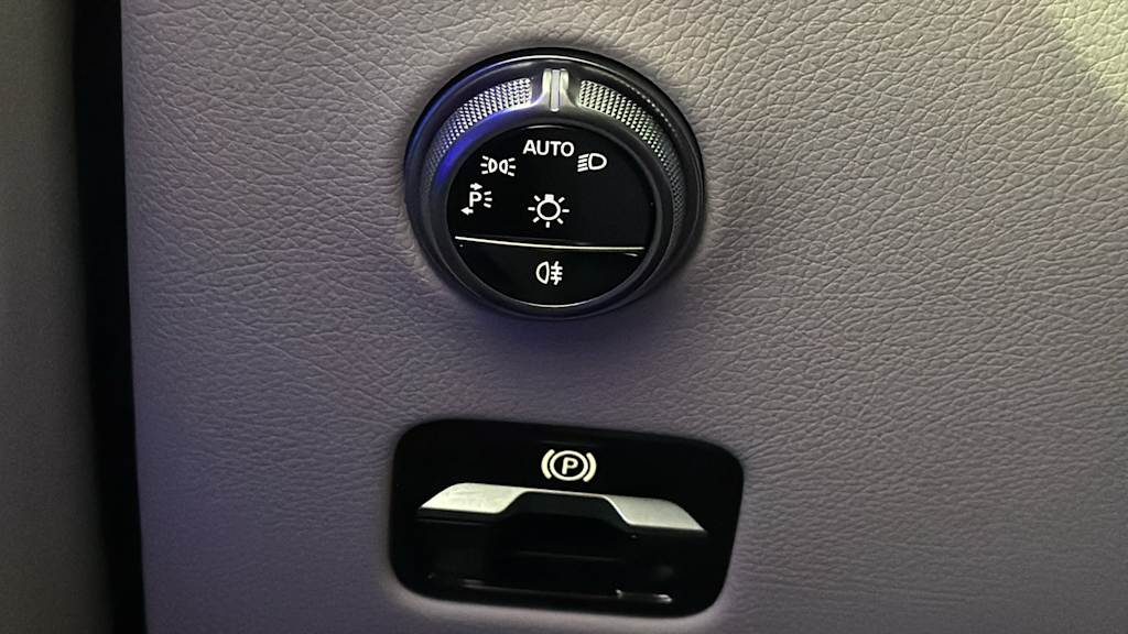 Thumbnail: 2025 Mercedes-Benz GLC - 40