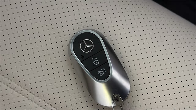 Thumbnail: 2025 Mercedes-Benz GLC - 91