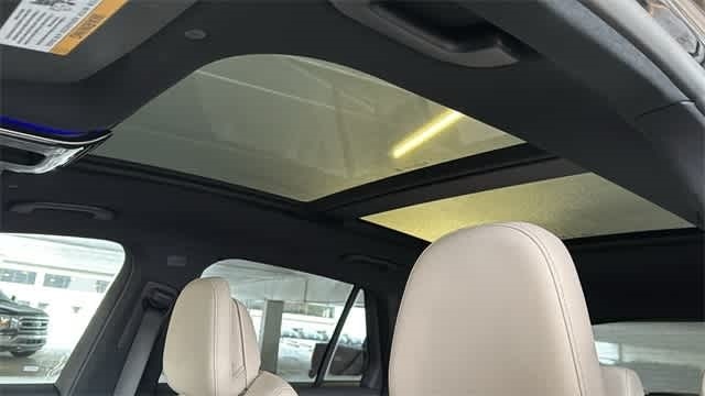 Thumbnail: 2025 Mercedes-Benz GLC - 80