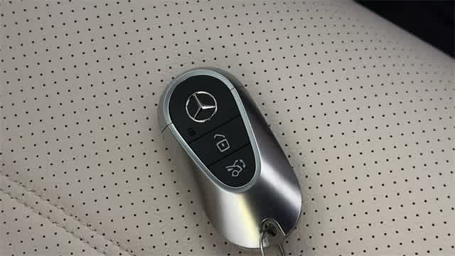 Thumbnail: 2025 Mercedes-Benz GLC - 98