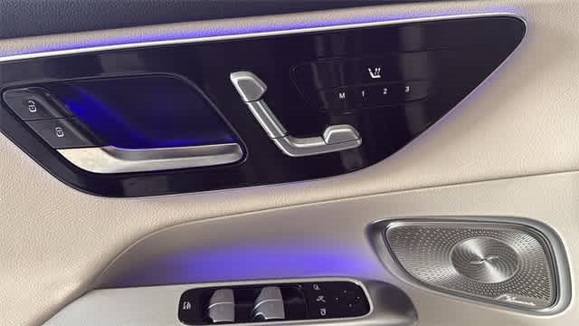 Thumbnail: 2025 Mercedes-Benz GLC - 54