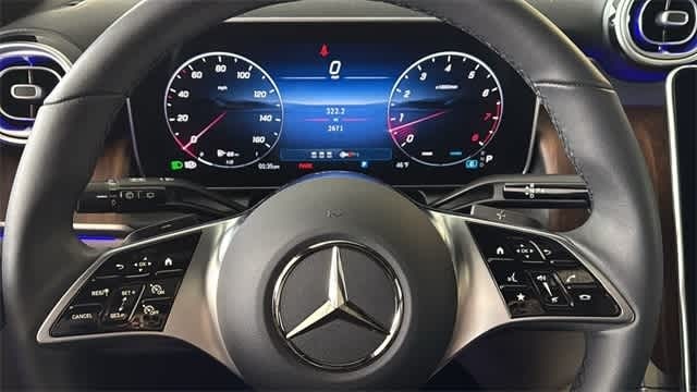 Thumbnail: 2025 Mercedes-Benz GLC - 62