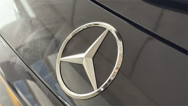 Thumbnail: 2025 Mercedes-Benz GLC - 156