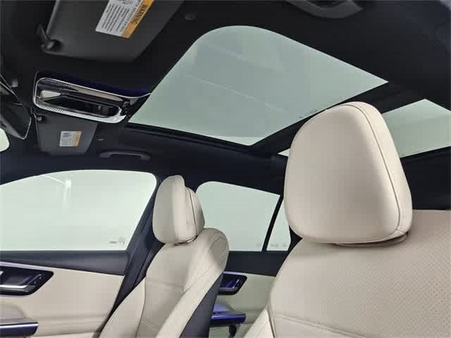 Thumbnail: 2025 Mercedes-Benz GLC - 173