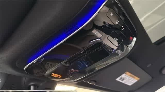 Thumbnail: 2025 Mercedes-Benz GLC - 129