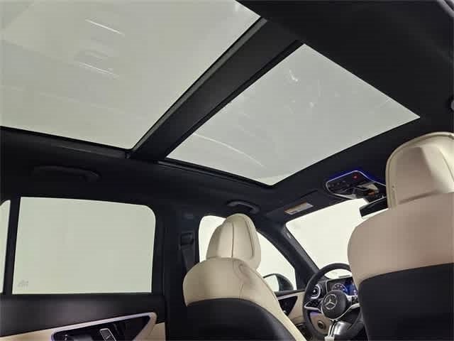 Thumbnail: 2025 Mercedes-Benz GLC - 179